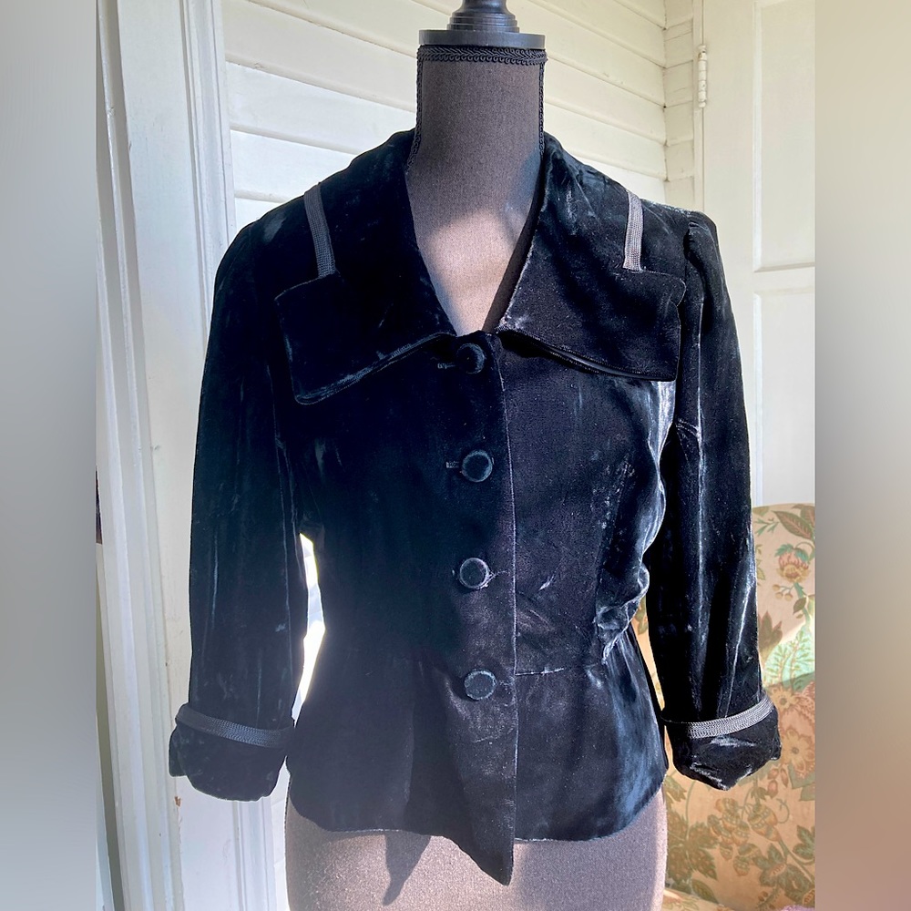 True vintage 1950s Gloria Swanson black velvet peplum jacket (like Lilli Ann)
